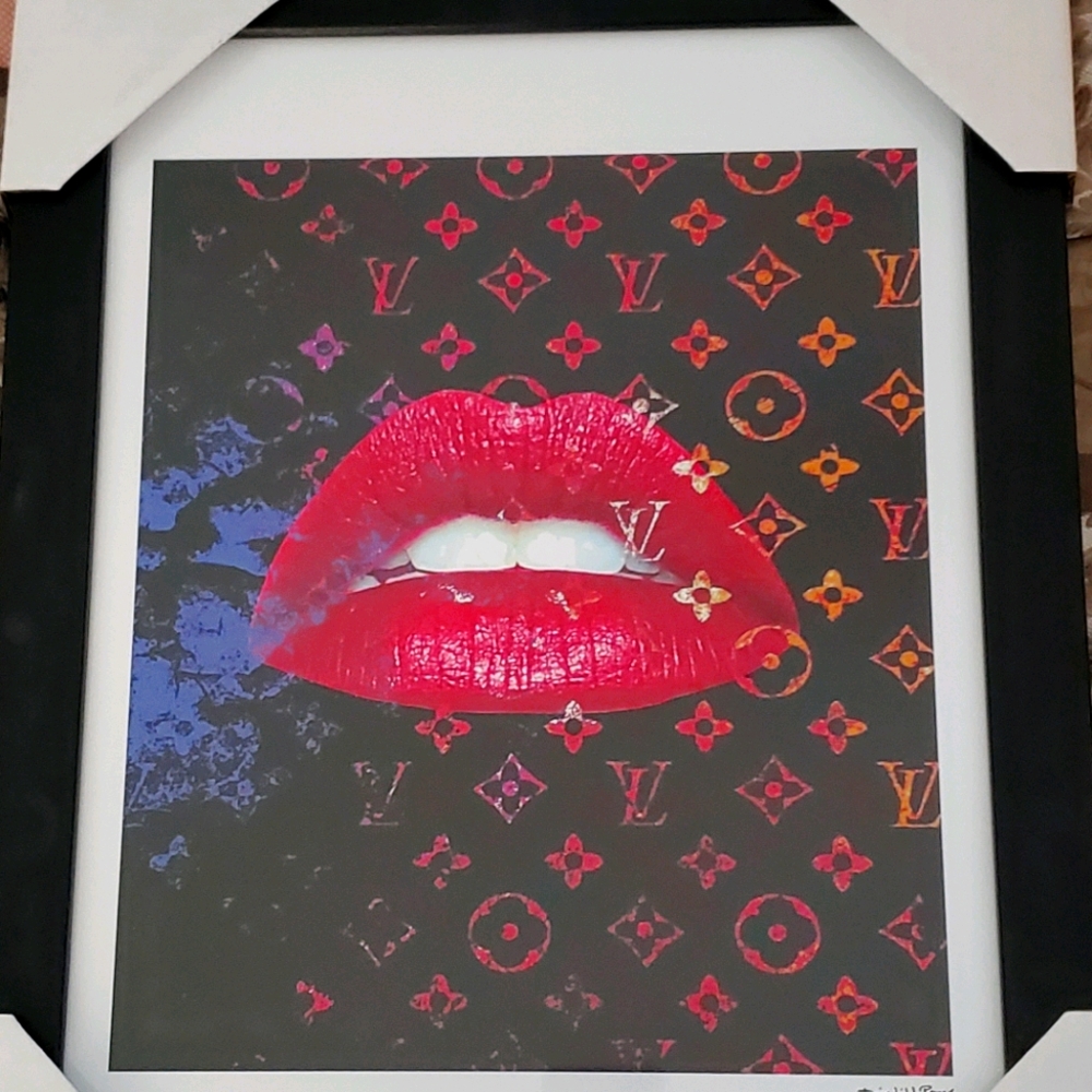 Fairchild Paris LV LIPS ART 14X18